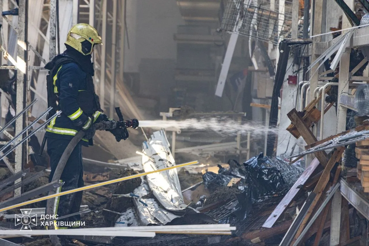 A 65-year-old employee was injured in Kharkiv as a result of a Russian strike on a shopping center