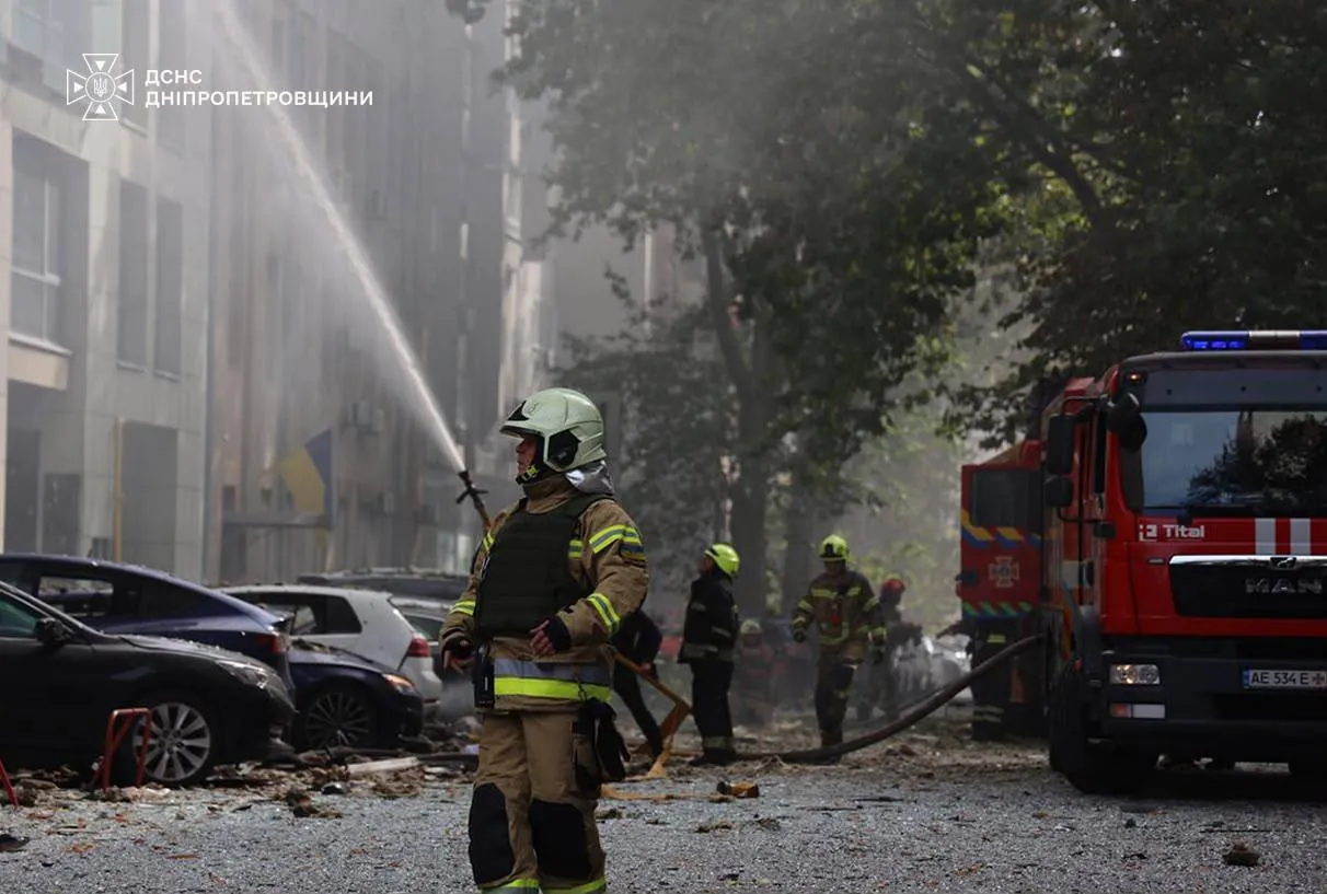 Video: Three people were killed after a Russian drone struck a business center in Dnipro