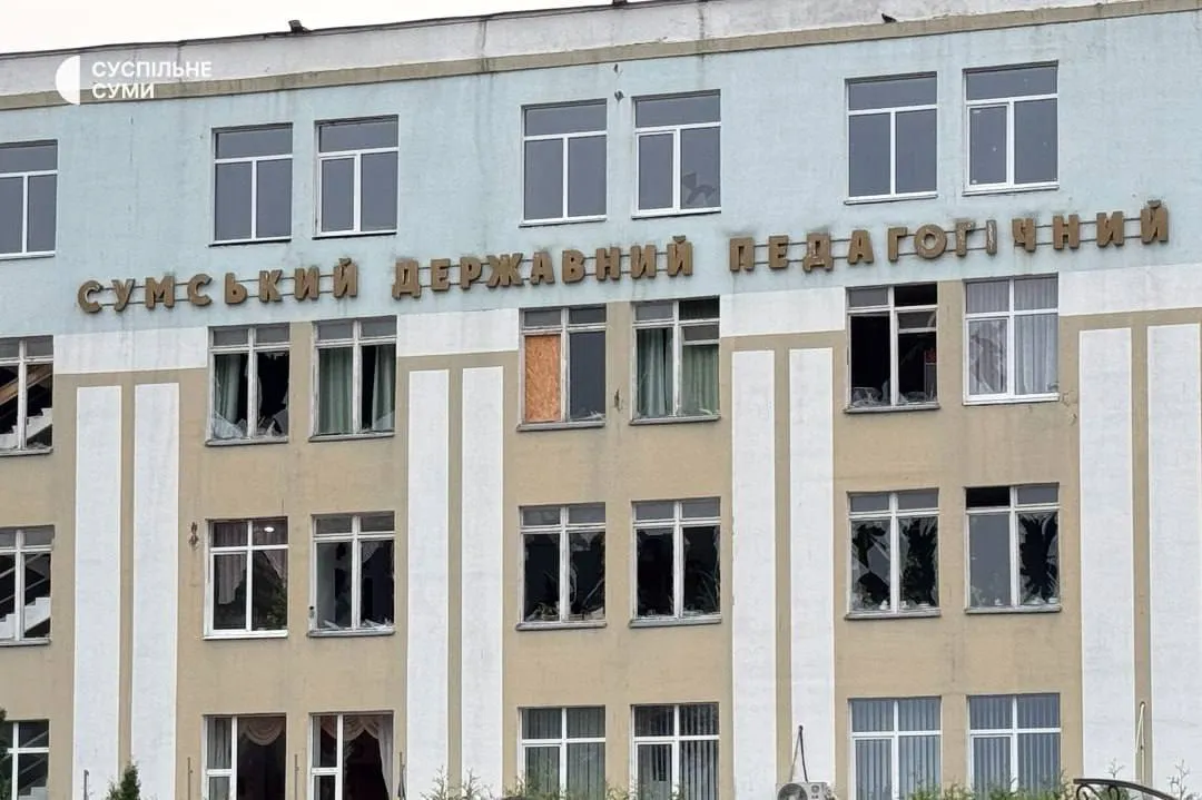 Rosja uszkodziła cztery budynki uniwersytetu pedagogicznego w Sumach