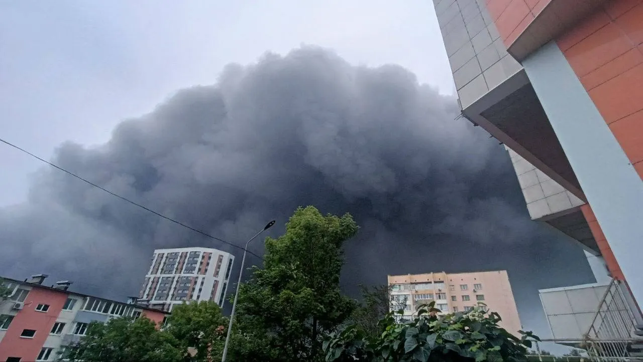 Video: All that remains of the DNS warehouse in Vladivostok after the July 31 fire