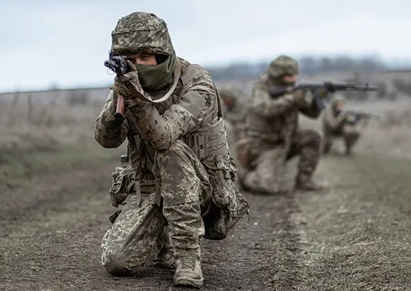 РФ використовує на фронті стратегічний резерв та збільшує чисельність угруповань