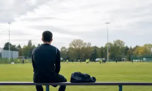 滑板选手斯凯·布朗在世界滑板运动会上夺得银牌——BBC Sport