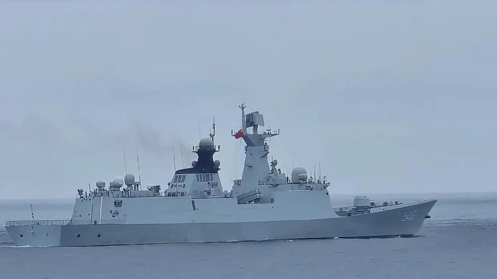 Бойові кораблі Китаю увійшли до територіальних вод Японії