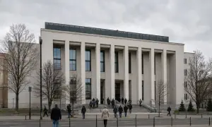 Китай уперше показав ядерний бомбардувальник H-6N