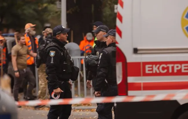 Уламки "Іскандера" пошкодили посольство Азербайджану в Києві