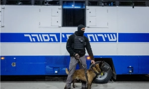 Izrael wypuszcza palestyńskich przestępców z więzień w zamian za zakładników z Gazy