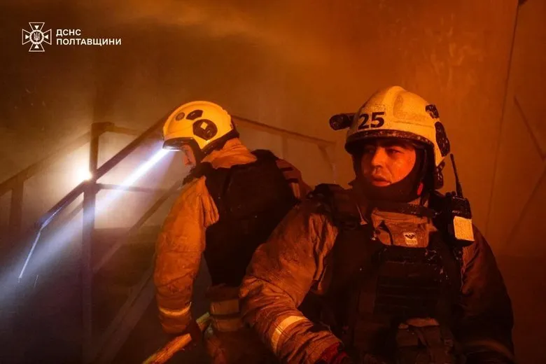 рф атакувала промисловий об’єкт на Полтавщині, на кількох локаціях виникли пожежі