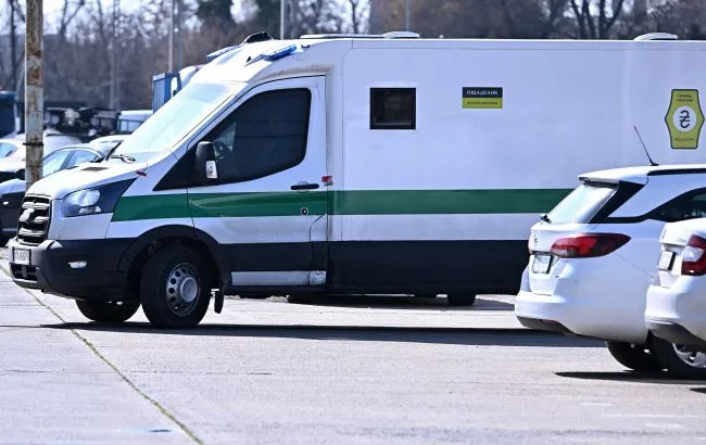 Ощадбанк призупинив ввезення валюти з ЄС