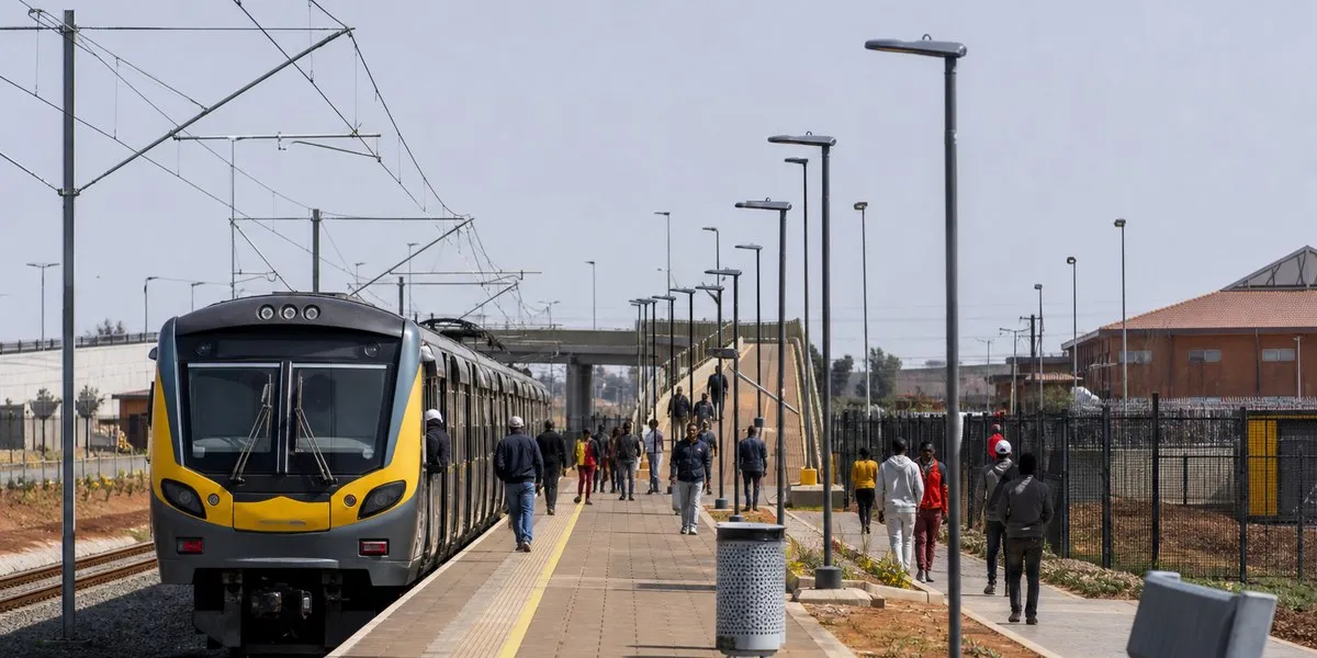 RPA uruchomiła nowe autobusy Prasa i otworzyła stację Kopanong — TimesLIVE