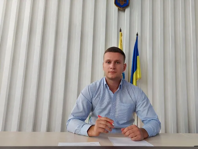 Мер Василькова побила свого секретаря у міськраді, його госпіталізували