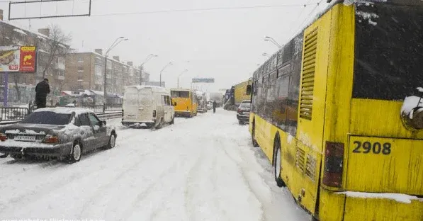 Мандрівка додому з-за кордону зайняла дві доби через негоду