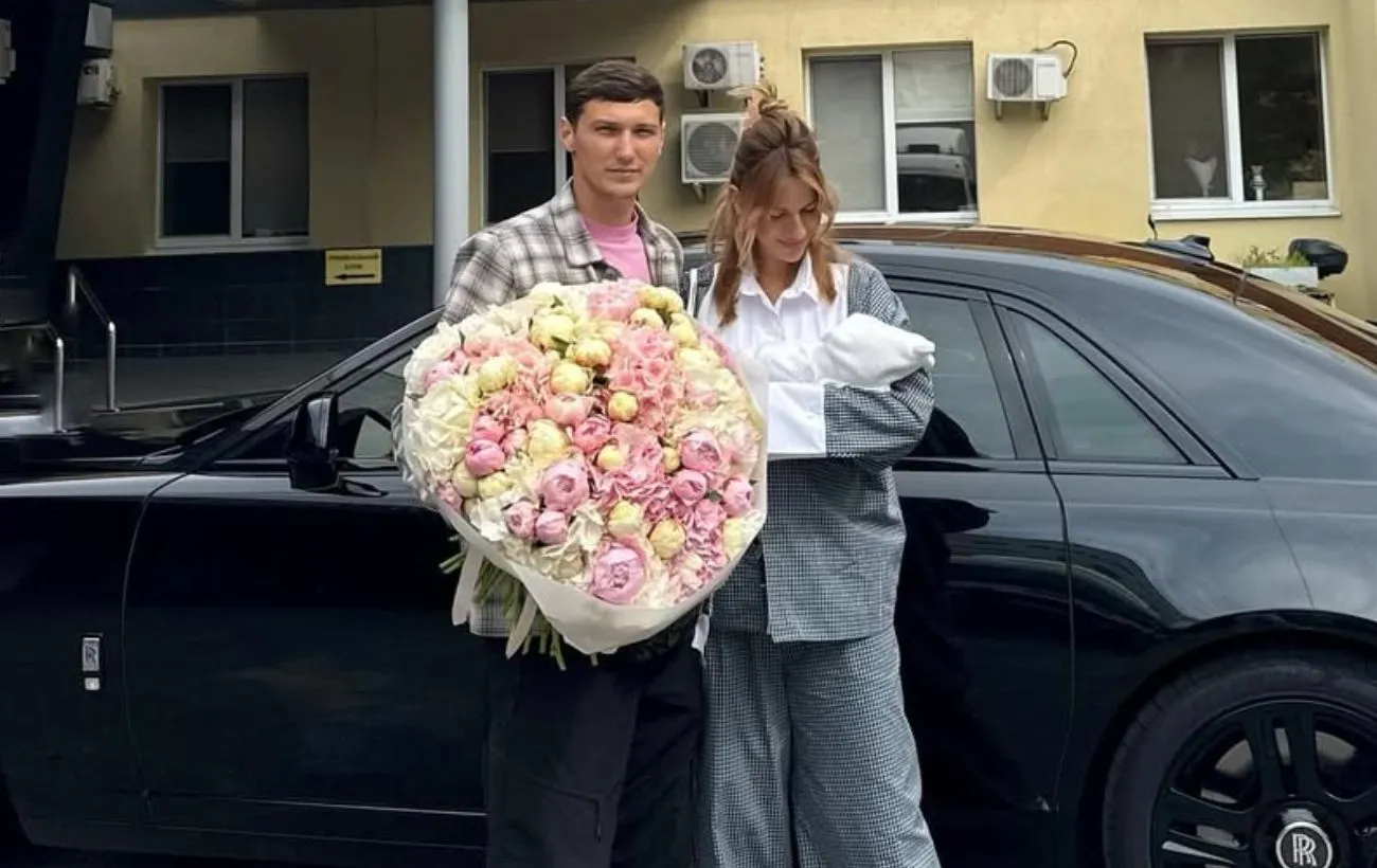 Леся Нікітюк готується до весілля, сукню шиє українська дизайнерка Гасанова