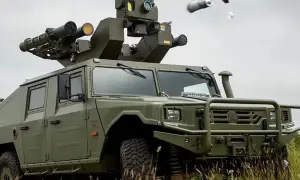 Фото: Річард Гір продає раритетне авто, щоб допомогти українцям