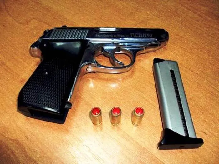 В Україні оновили правила придбання газової зброї