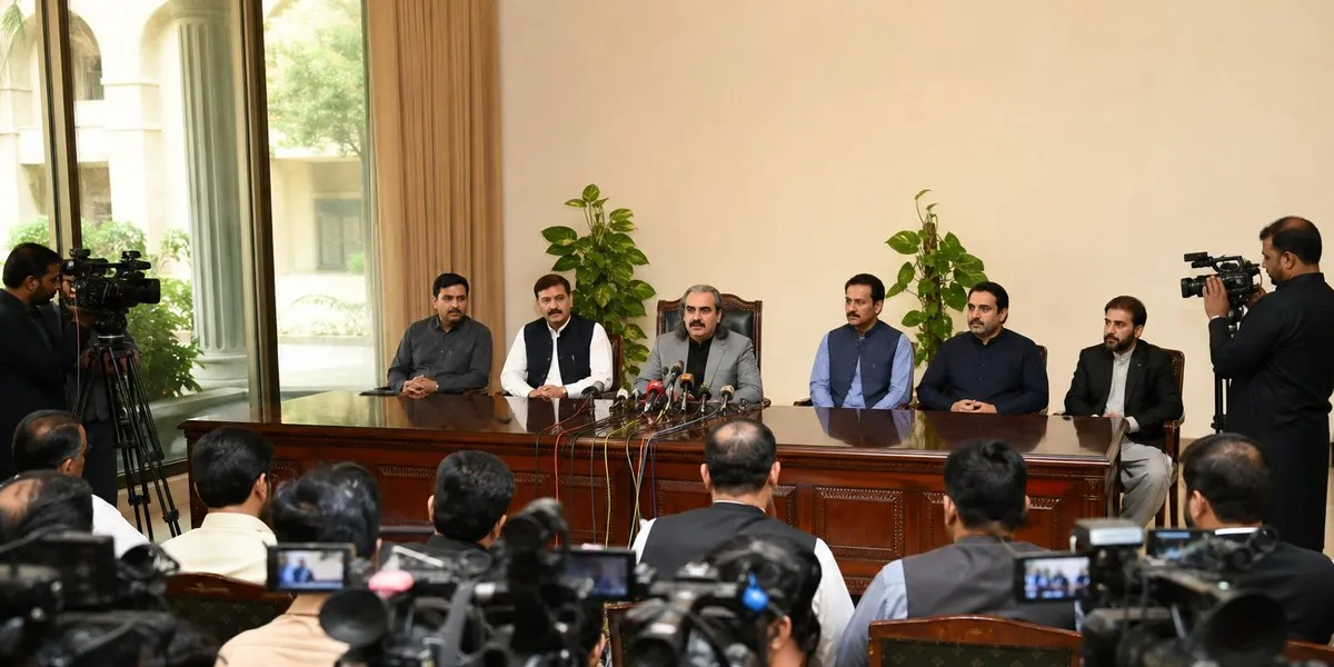 PTI przeprowadzi marsz na Islamabad mimo zatrzymań — Dawn