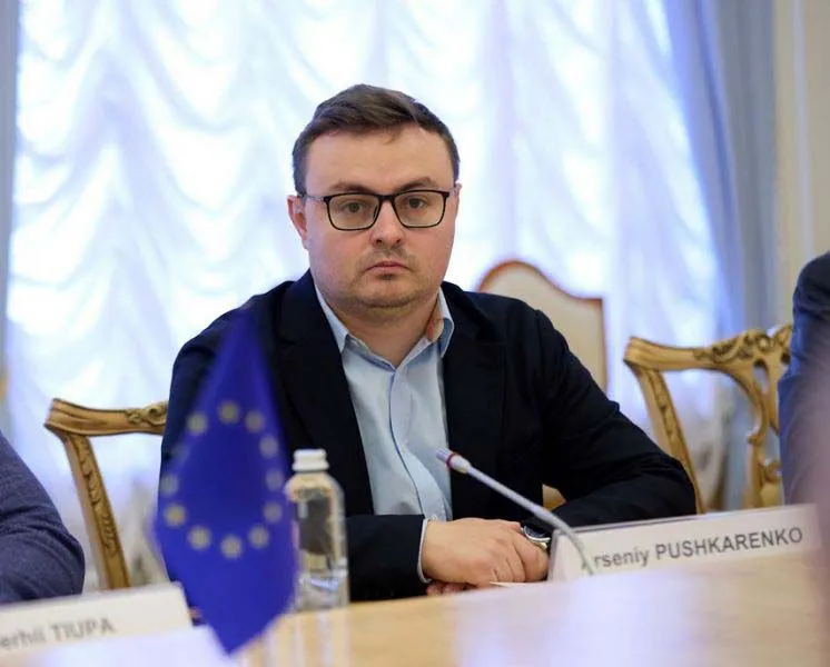 В Эстонии украинский народный депутат пытался с помощью угроз повлиять на распределение помощи — СМИ