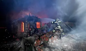 Оприлюднено кадри пожежі внаслідок дронової атаки на НПЗ в Енгельсі