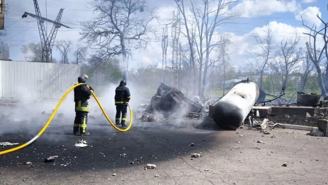 Росіяни вдарили дроном по АЗС у Краматорську