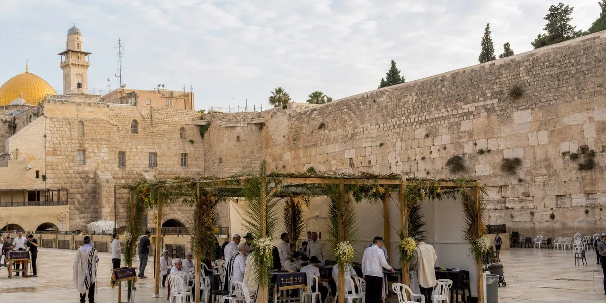 Раввин Джонатан Либерман рассказал о смысле Суккота после Йом-Кипура — Jerusalem Post