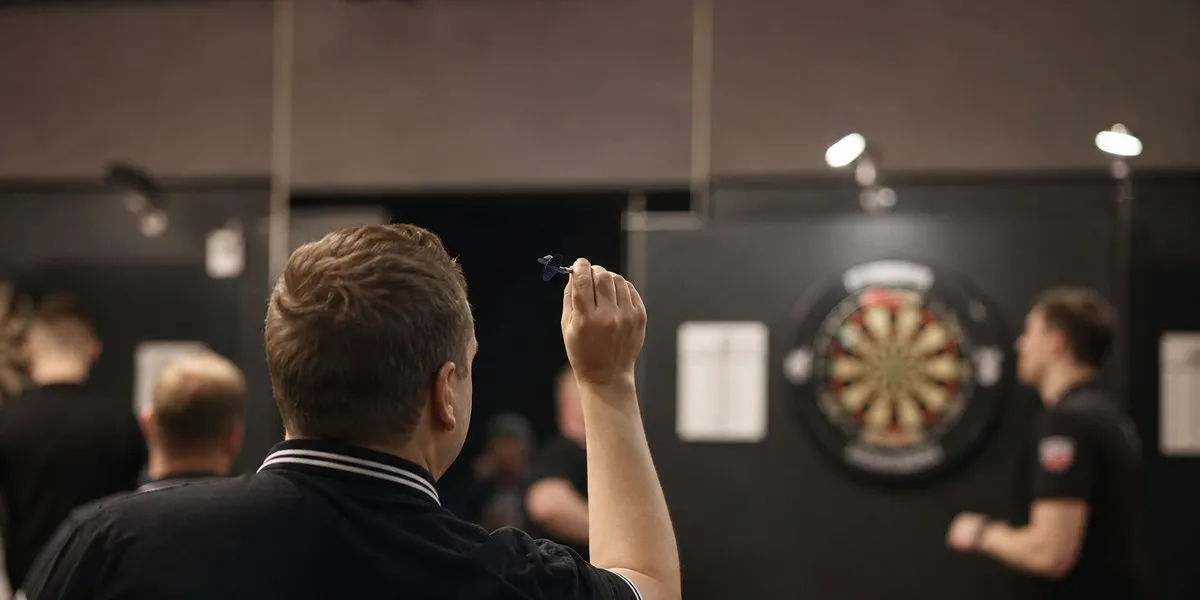 Darts player Ratajski reaches European Championship quarterfinals 