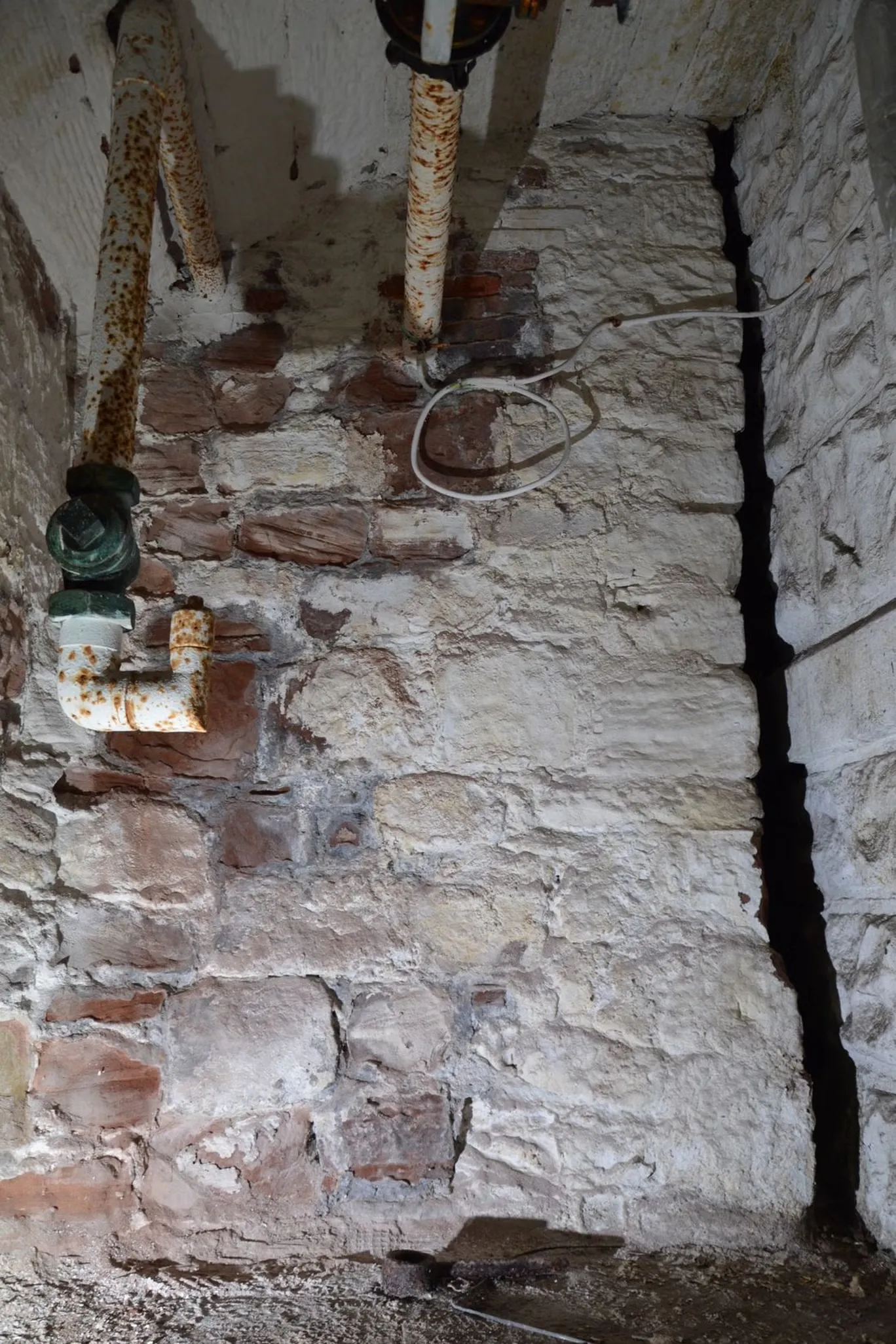 remains_of_chester_castles_medieval_bridge.webp