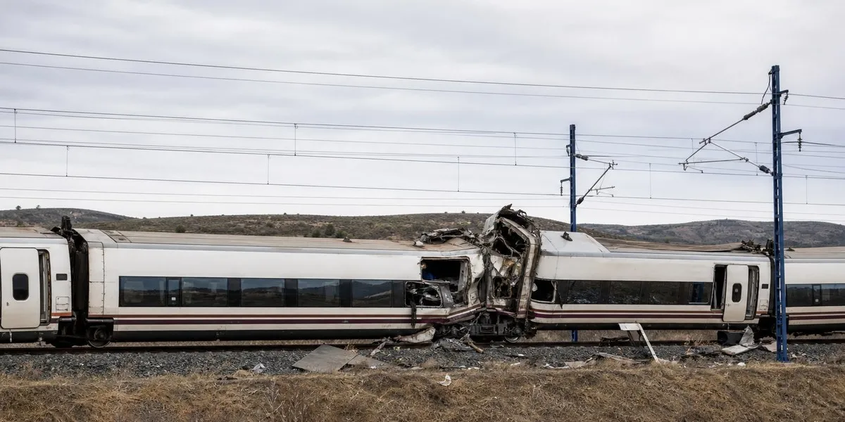 Предварительный отчет: Renfe столкнулся с Iryo на скорости до 200 км/ч — The Independent