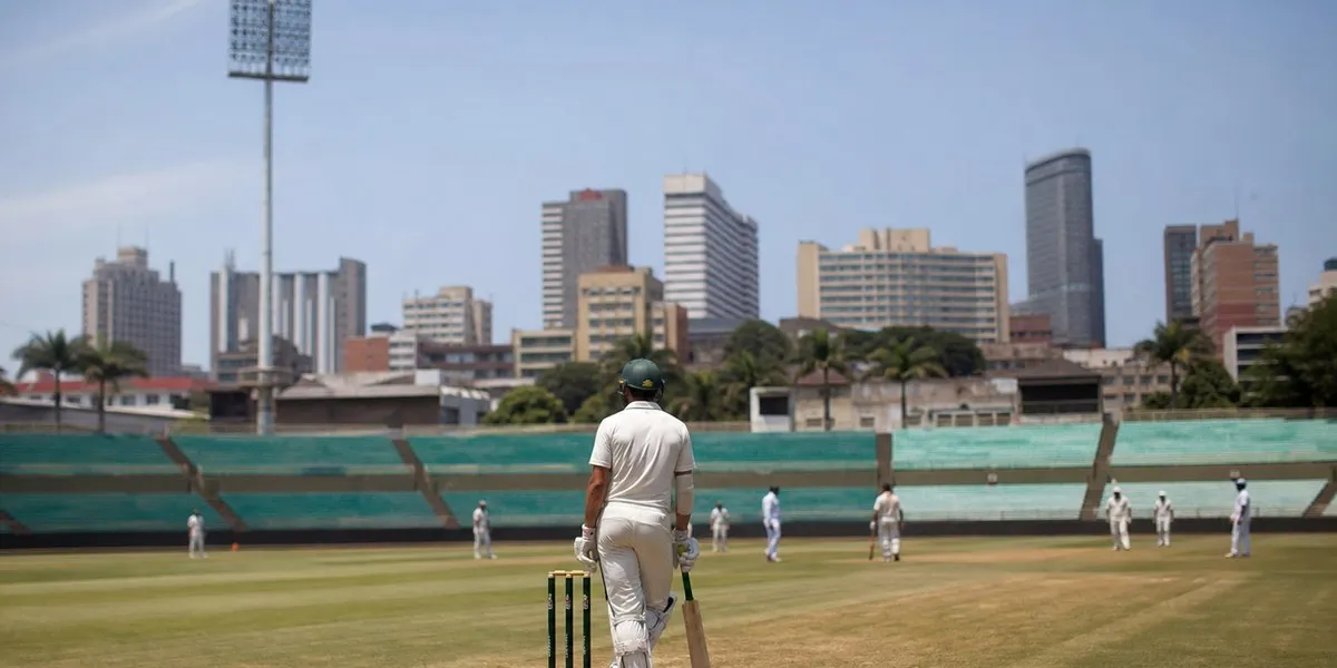 Renshaw zdobył 190 runów w pierwszym teście Australii z RPA — BBC Sport