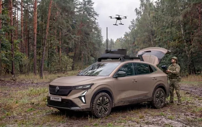 Renault представила військовий концепт 4 Troop для операторів дронів та роботизованих систем
