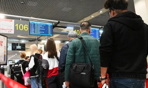 Кияни рятувалися з ураженого будинку «канатами» з ковдр - відео