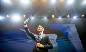 У Китаї дітям заборонили брати мобільні телефони до школи