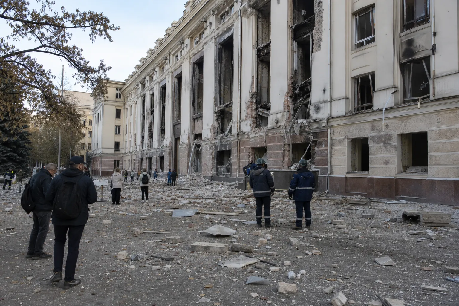 Rosyjskie drony zaatakowały centrum Kijowa: 11 osób rannych