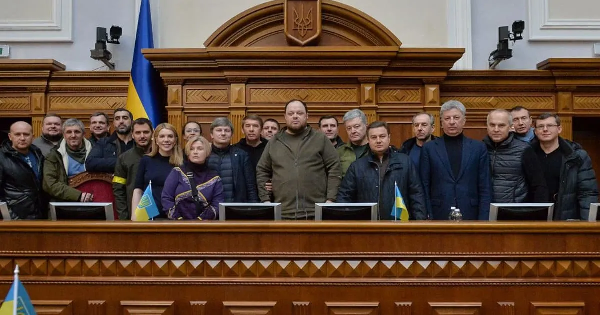 Поклав мандат, пішов на фронт, хто з політиків нині воює