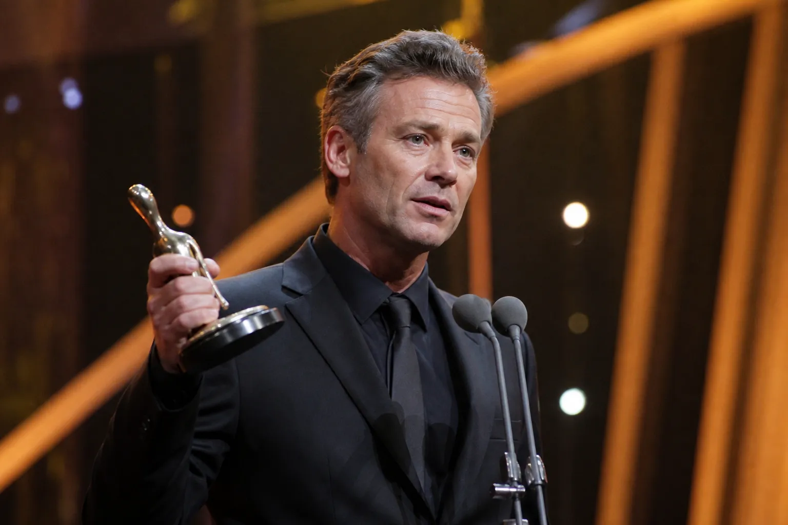 Sam Neill was posthumously awarded a Logie; Sam Peng received a Gold Logie