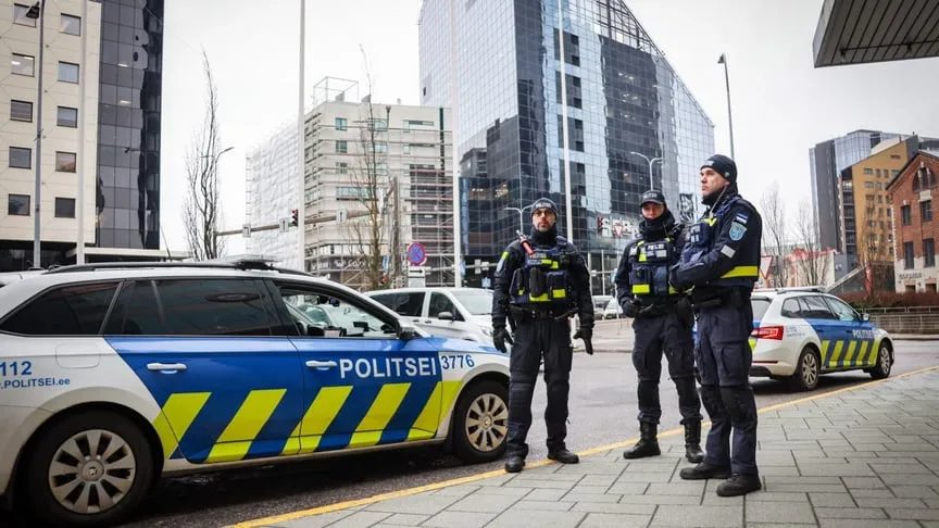 Estonian police have launched an investigation into the desecration of the Ukrainian flag in Tallinn