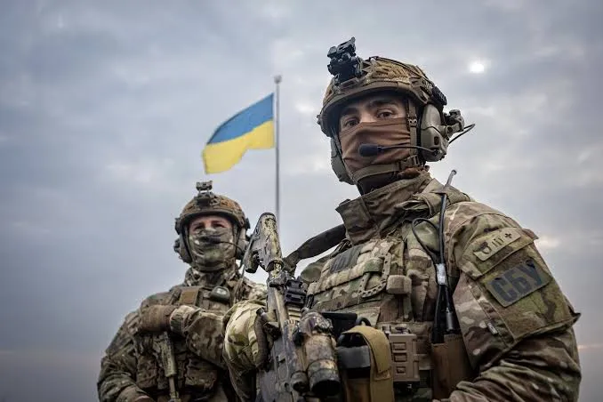 СБУ за тиждень уразила п'ять НПЗ, військовий аеродром та авіазавод в Росії