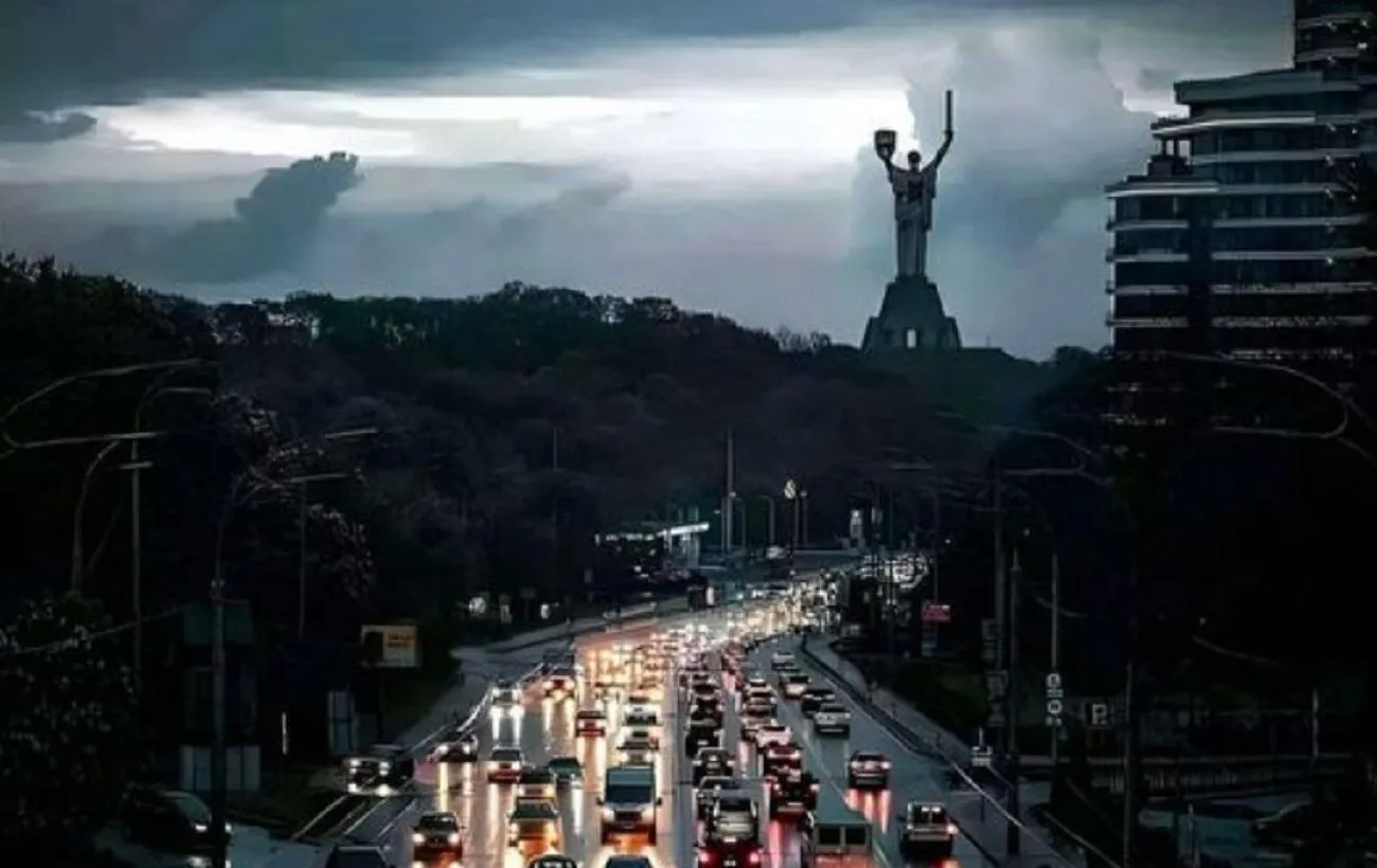 Експерти повідомили причини блекауту у Києві Експерти повідомили причини блекауту у Києві