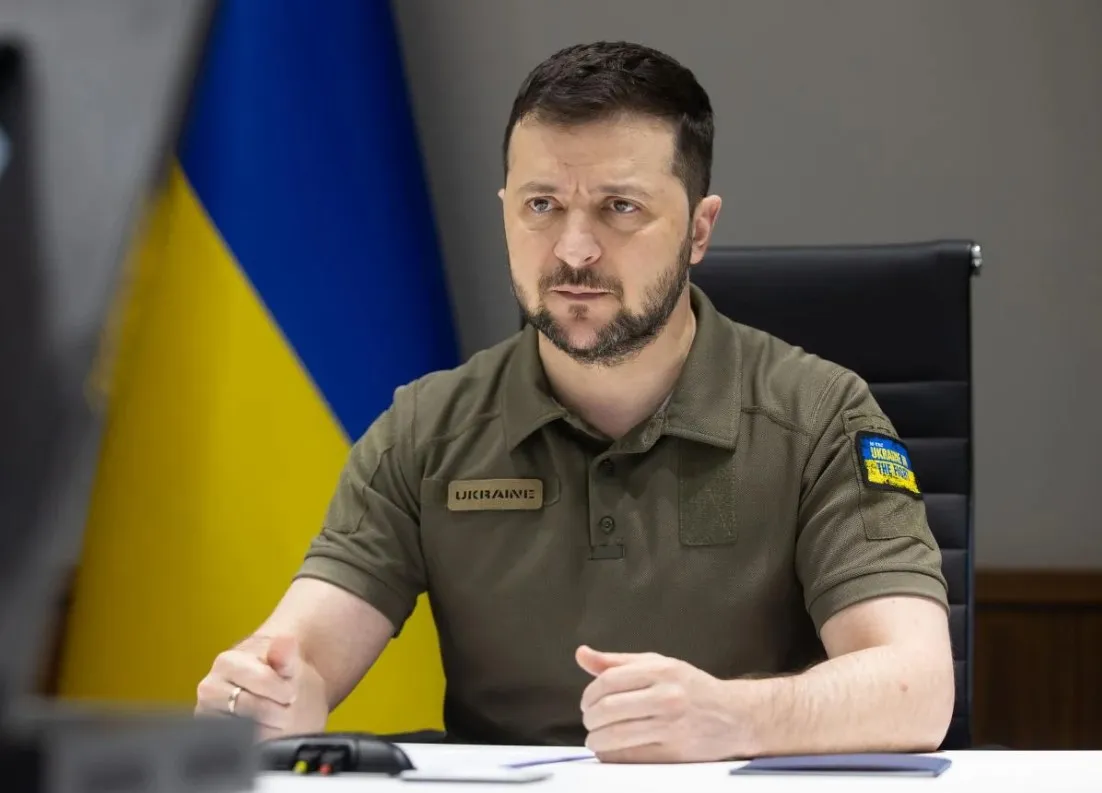 Зеленський після масованої атаки РФ провів переговори з Макроном і прем’єром Норвегії