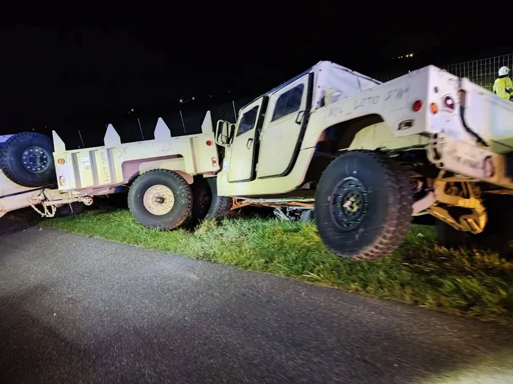 W Polsce autobus zderzył się z kolumną sprzętu wojskowego przeznaczonego dla Sił Zbrojnych Ukrainy