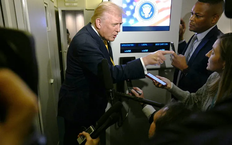 Трамп назвав свинкою журналістку, яка запитала його про Епштейна