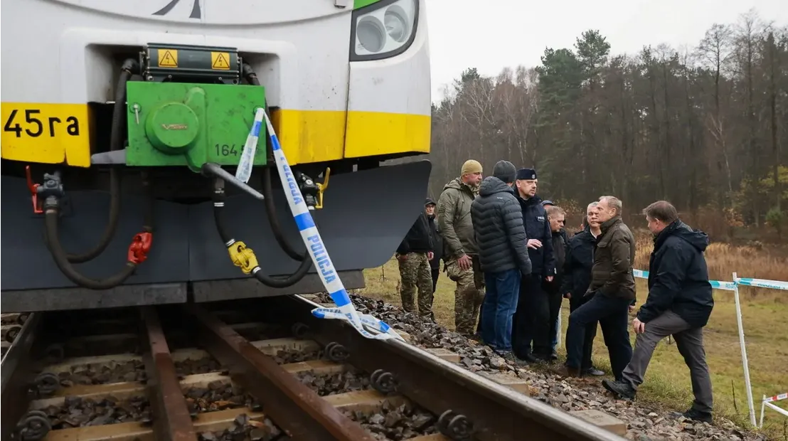 Dywersja na polskiej kolei ma związek z wybuchami przesyłek DHL