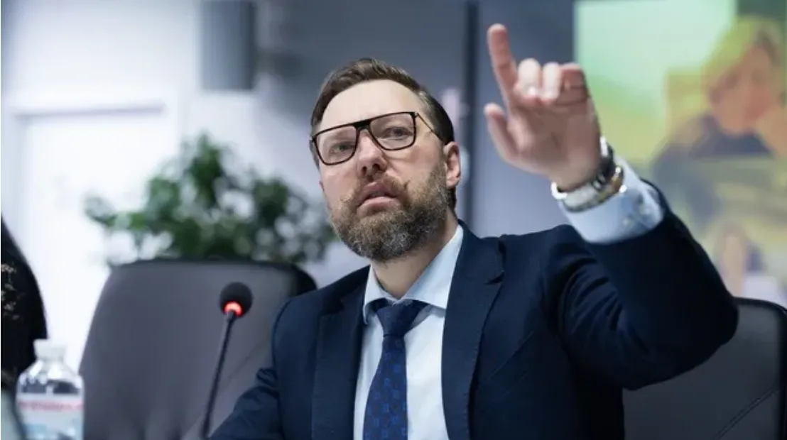 Адвокат Олексій Шевчук назвав «кроком вперед» заборону нікотинових паучів для неповнолітніх