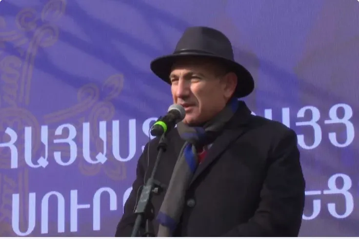 Пашинян почав революцію проти Вірменської апостольської церкви – відео