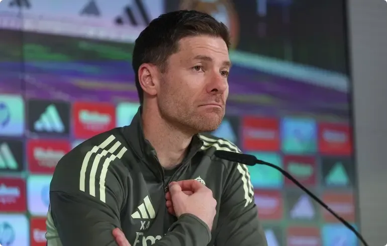 Головного тренера мадридського «Реала» звільнили після поразки від «Барселони»