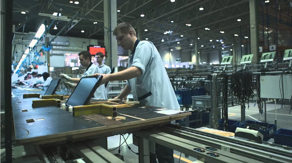 Виробництво електроніки в рф обвалилося на чверть попри заяви про імпортозаміщення