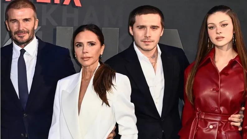 Син Бекхемів звинуватив батьків у зневазі та шантажу