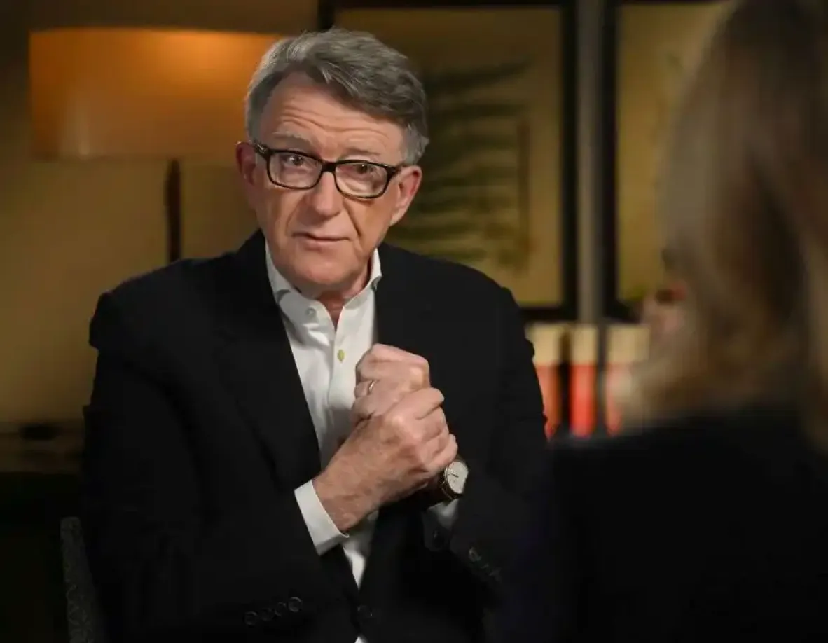 Пітер Мендельсон іде з британської Палати лордів через зв’язки з Епштейном