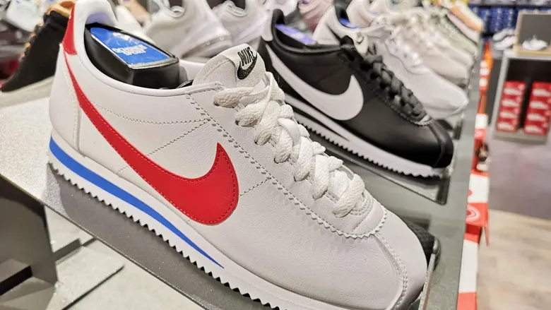 У торгових центрах рф усі кросівки Nike та Adidas виявилися підробками