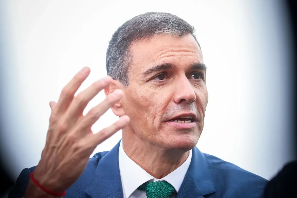 Прем’єр Іспанії звинуватив Маска у руйнуванні психіки підлітків