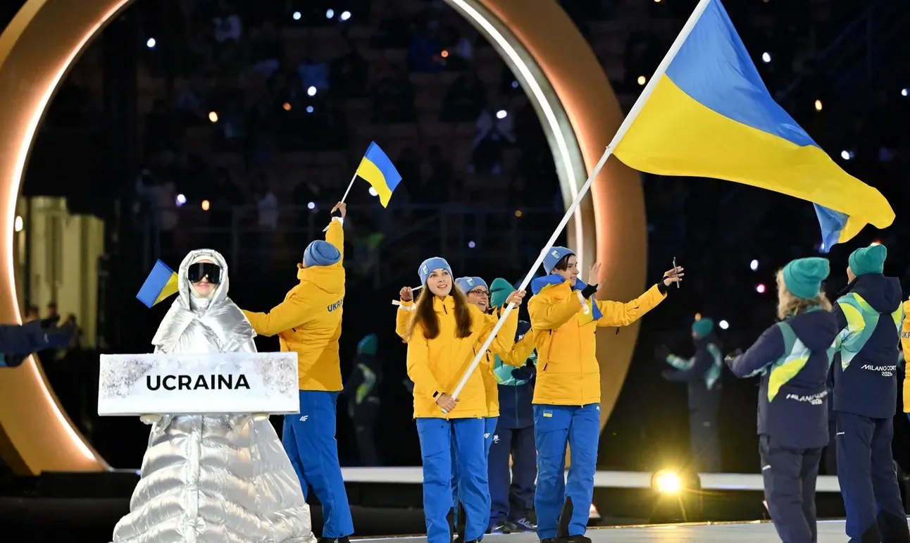 МЗС вимагає від МОК розслідування участі росіянки у супроводі збірної України