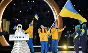 МЗС вимагає від МОК розслідування участі росіянки у супроводі збірної України